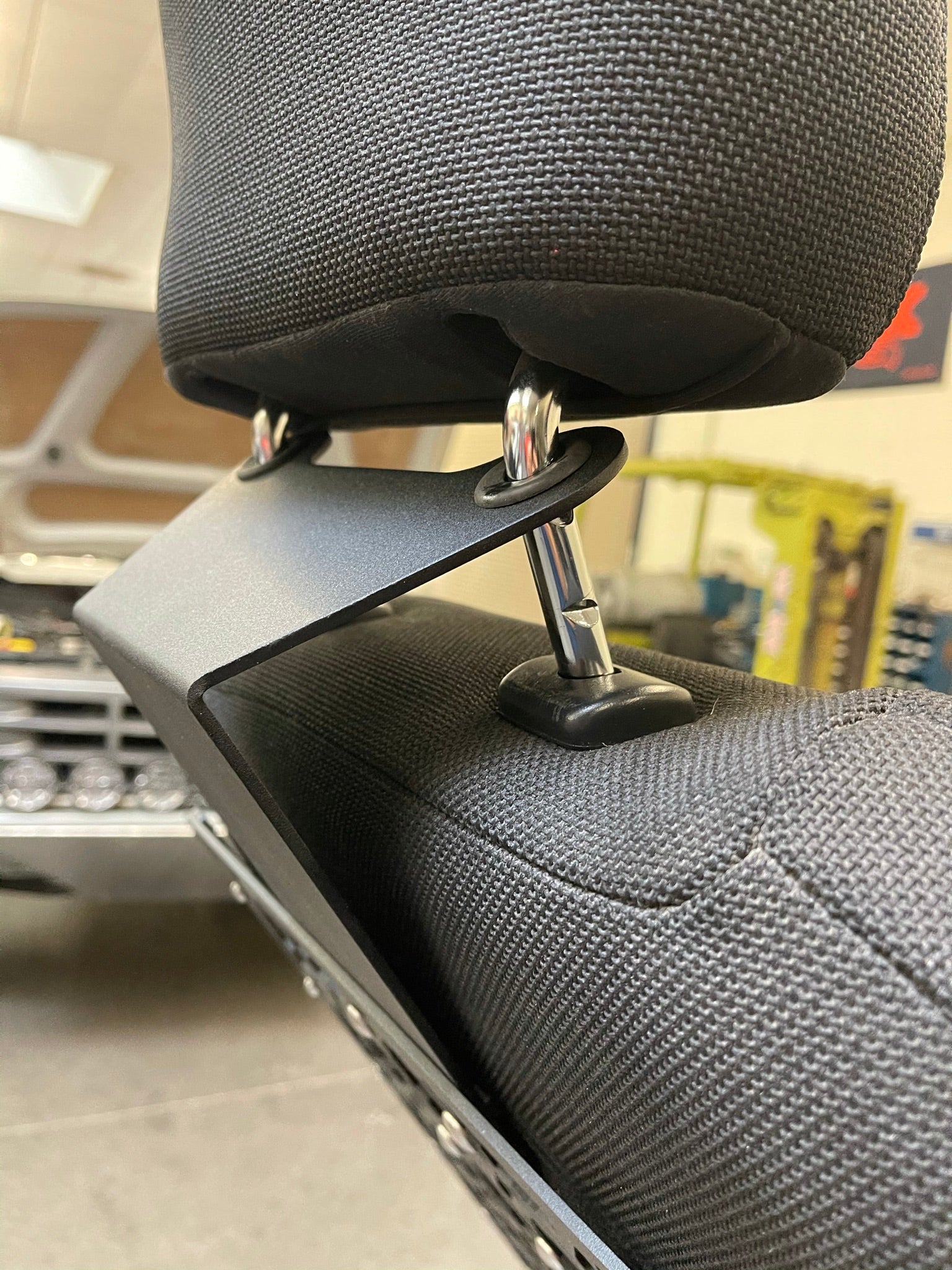 Adapt-a-panel Secure Head Rest Mount kit for 16 x 24 panel mount kit f ...
