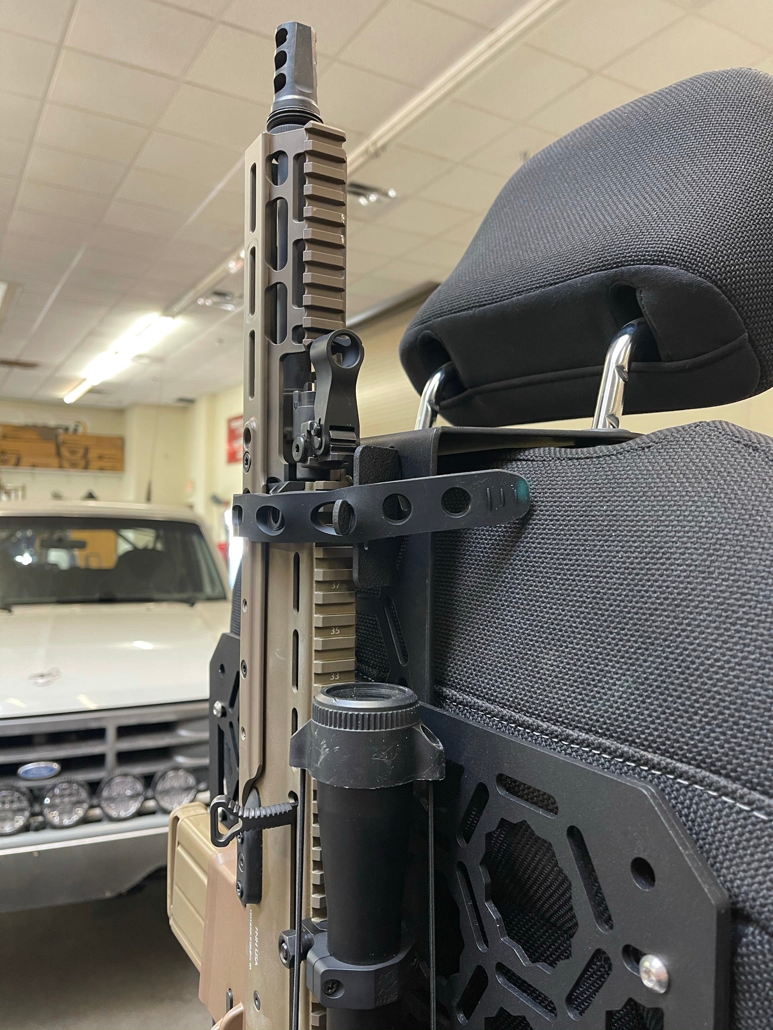 Adapt-a-panel Secure Head Rest Mount kit for 16 x 24 panel mount kit f ...